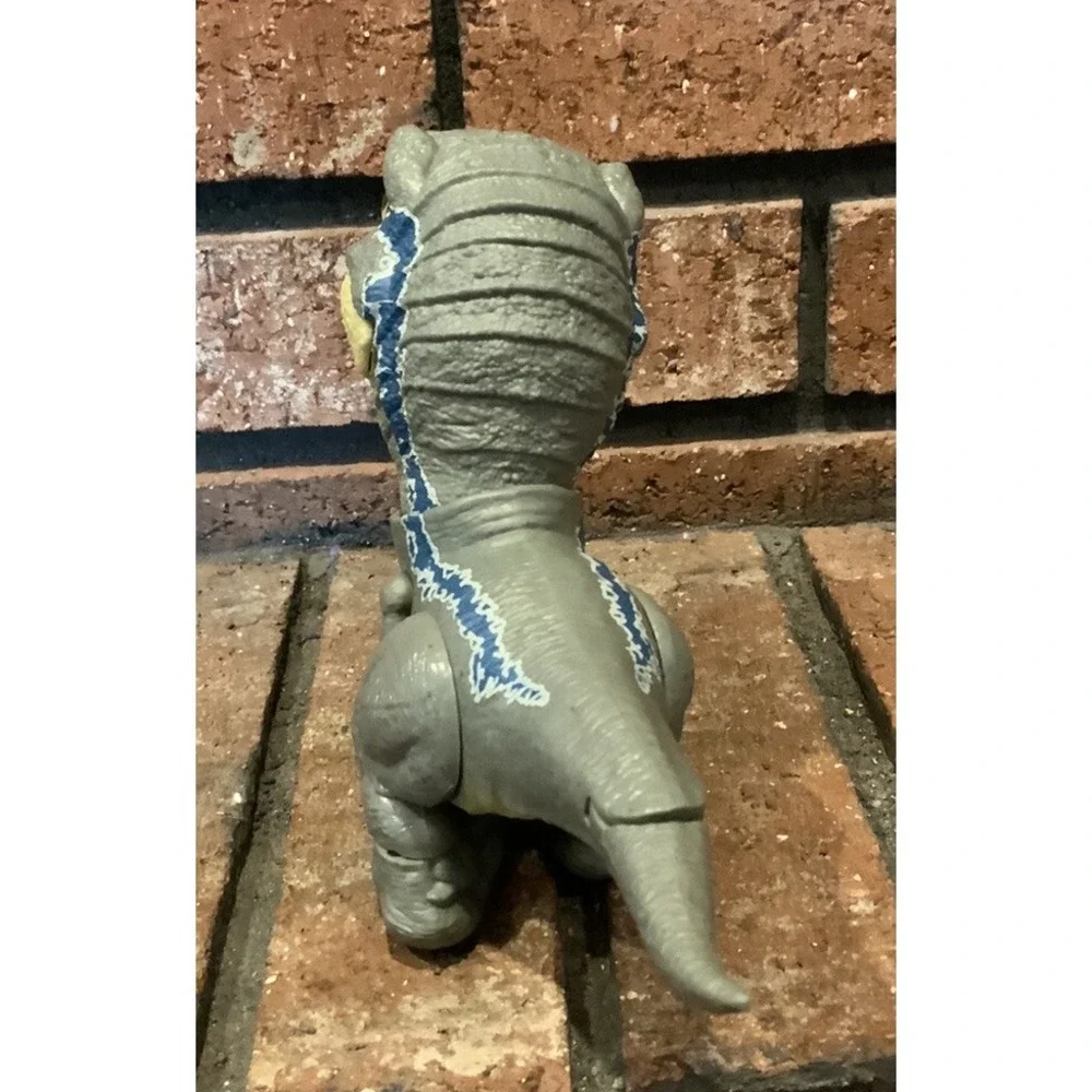 Jurassic World Primal Pal Velociraptor Electronic Toy‎ Sounds/Moves